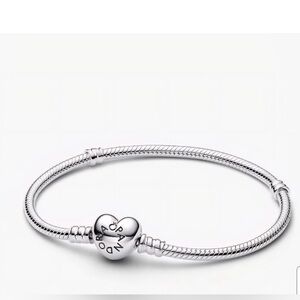 ⭐️Pandora Silver Heart Bracelet⭐️